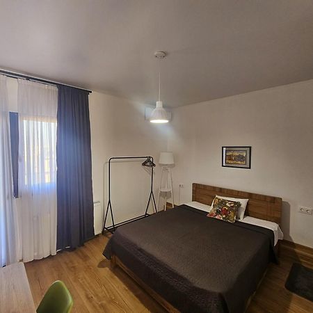 טביליסי Hotel Home מראה חיצוני תמונה