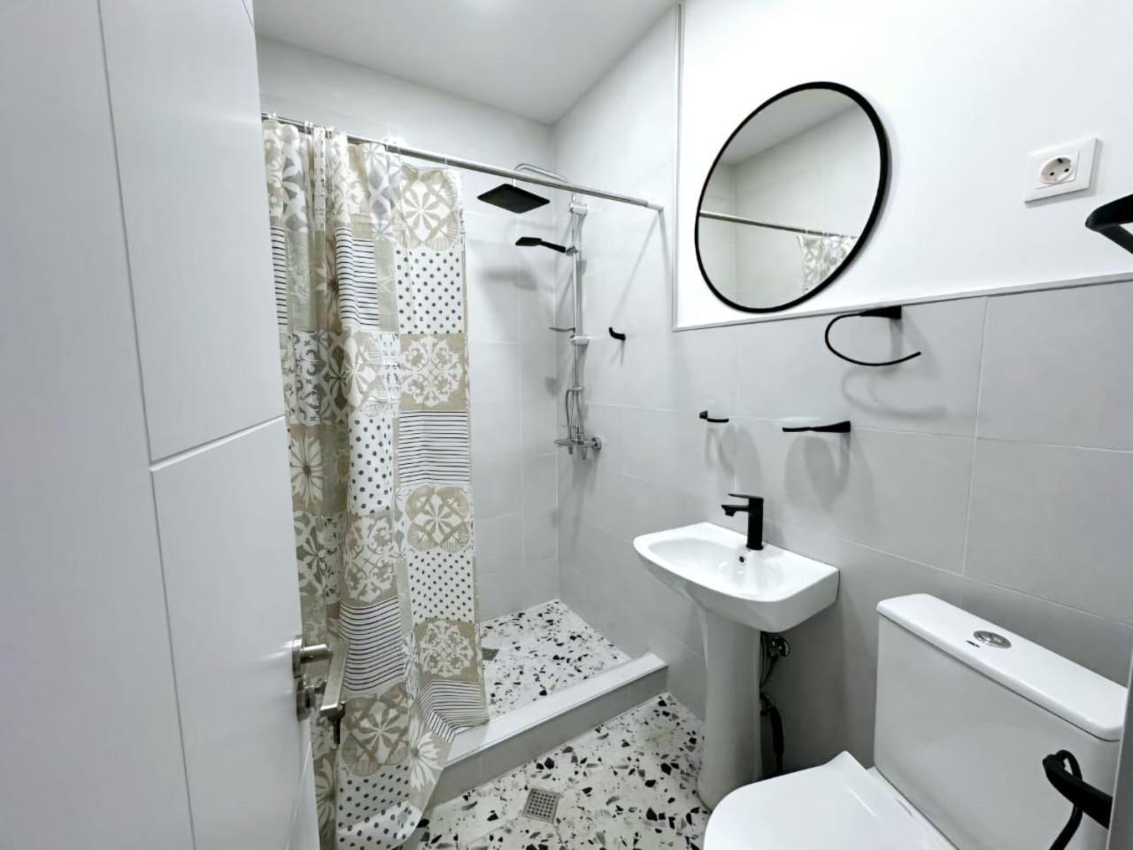 טביליסי Hotel Home מראה חיצוני תמונה